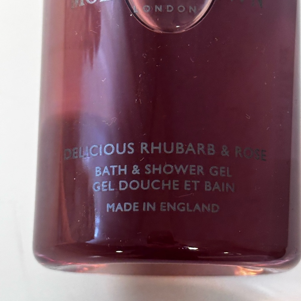 Molton Brown Delicious Rhubarb & Rose Bath & Shower Gel - Picture 3 of 5